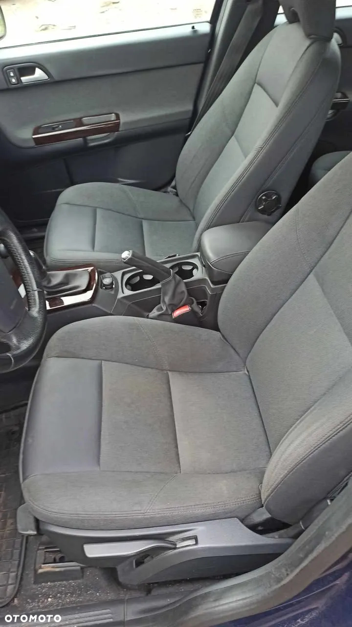 VOLVO V50 1.6 Diesel 2006r. - 11