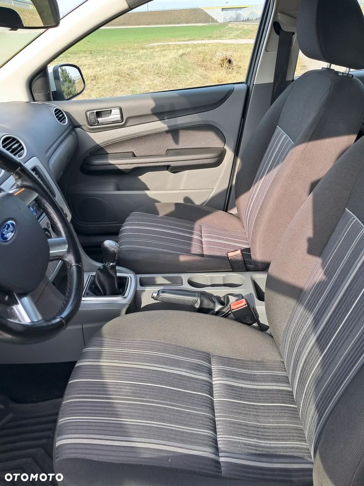 Ford Focus - 12