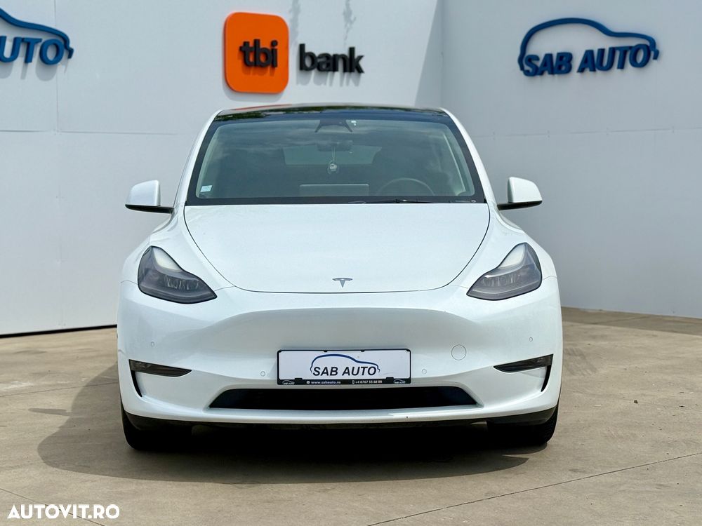 Tesla Model Y - 3