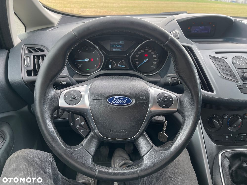 Ford Grand C-MAX - 17