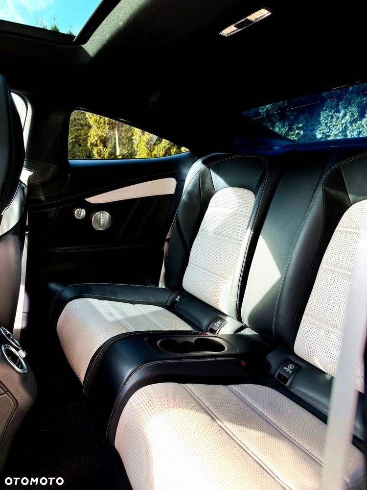 Mercedes-Benz Klasa C AMG 63 Coupe S AMG Speedshift 7G-MCT - 18