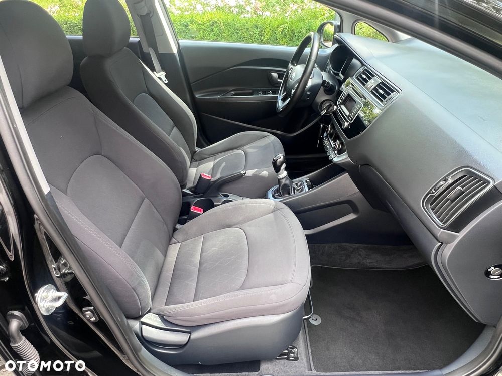 Kia Rio 1.4 Dream Team Edition - 20