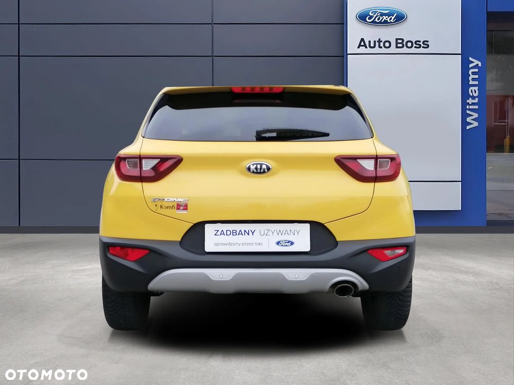 Kia Stonic 1.4 L - 4