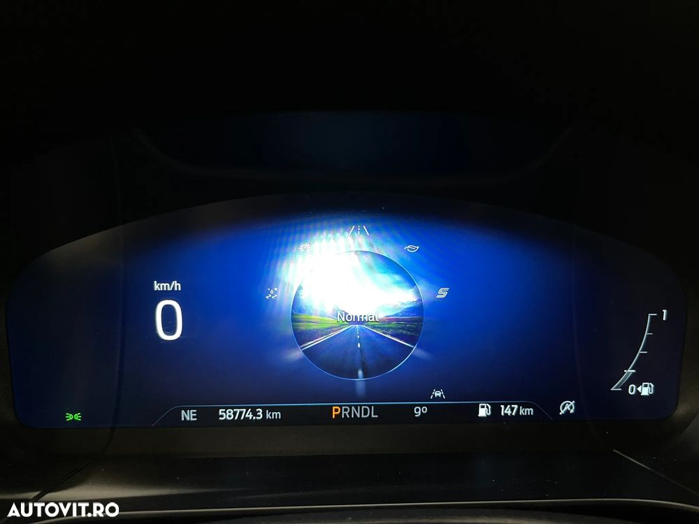 Ford Kuga 2.0 EcoBlue A8 AWD Titanium - 28