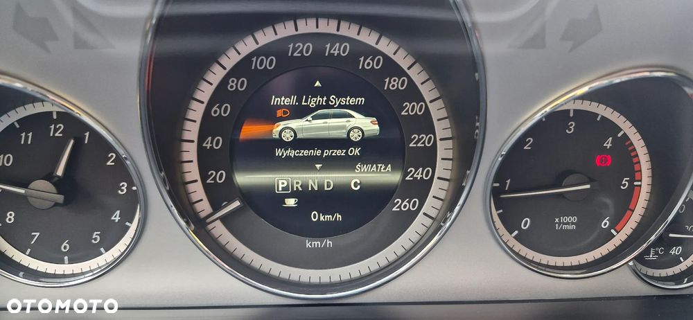 Mercedes-Benz Klasa E 220 CDI Automatik Avantgarde - 37