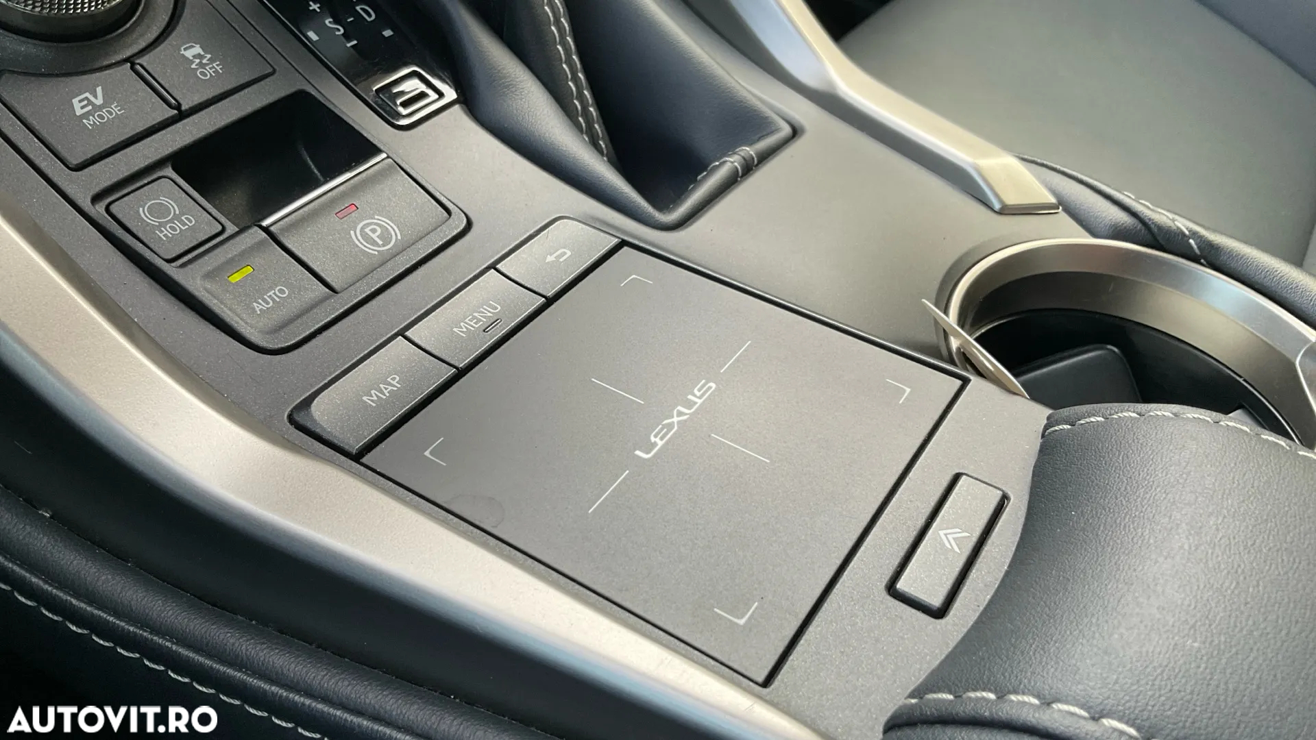 Lexus Seria NX 300h AWD Executive Plus - 32