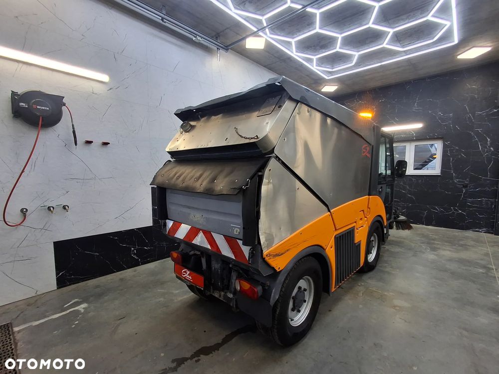 Inny Zamiatarka Hako Citymaster 2000 Klimatyzacja 2 Osie Skrętne Oświetlenie Ostrzegawcze Zamiatarka Chodnikowa PM10 - 4