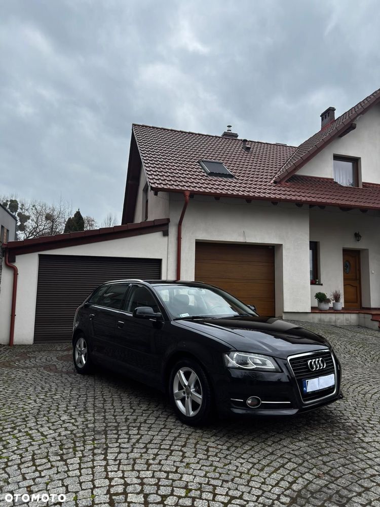 Audi A3 Sportback - 1