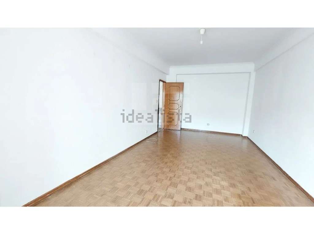 APARTAMENTO T3 - CENTRO QUELUZ - Grande imagem: 4/5