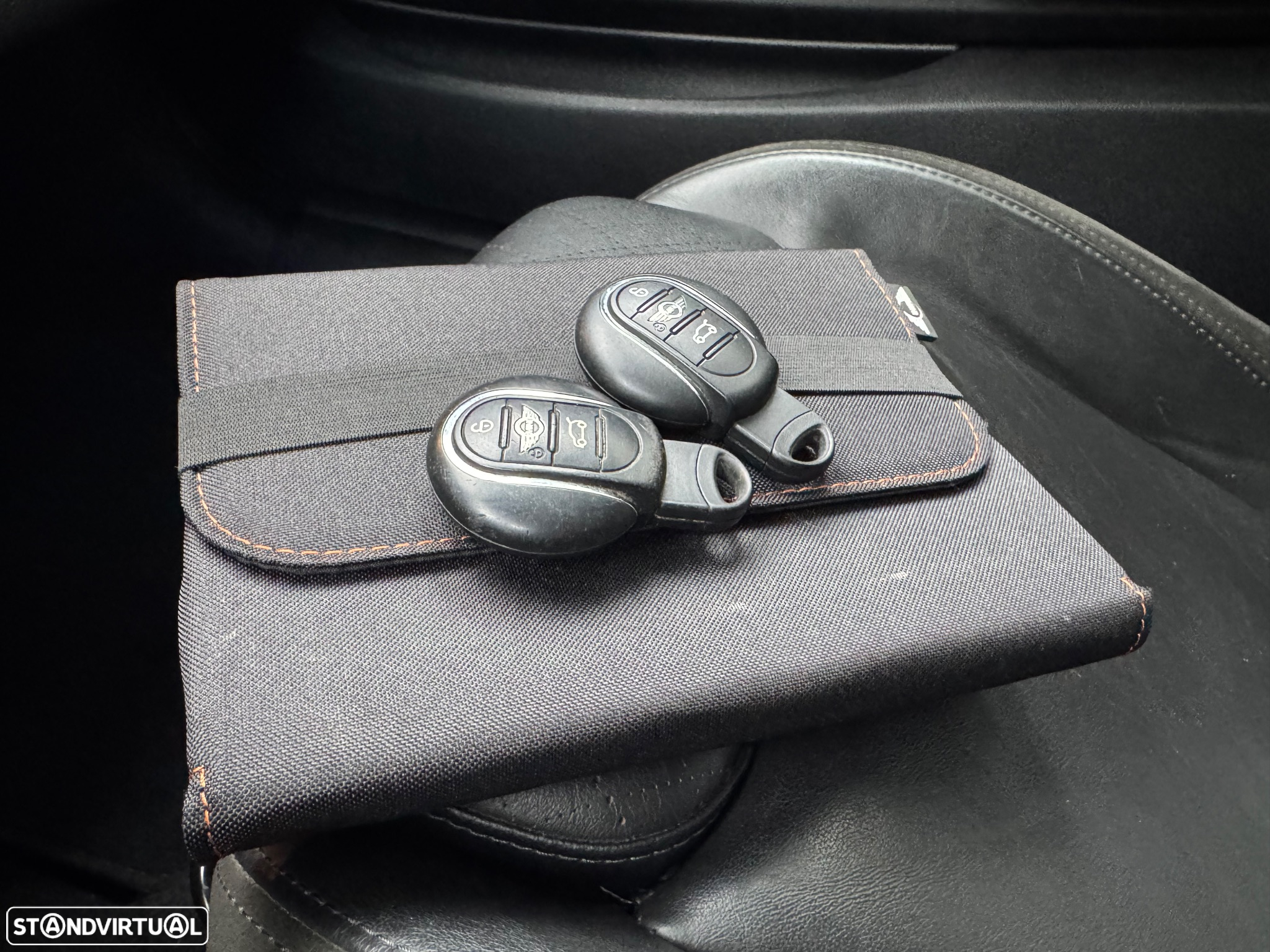MINI 3 Portas Cooper S Sport Aut. - 24