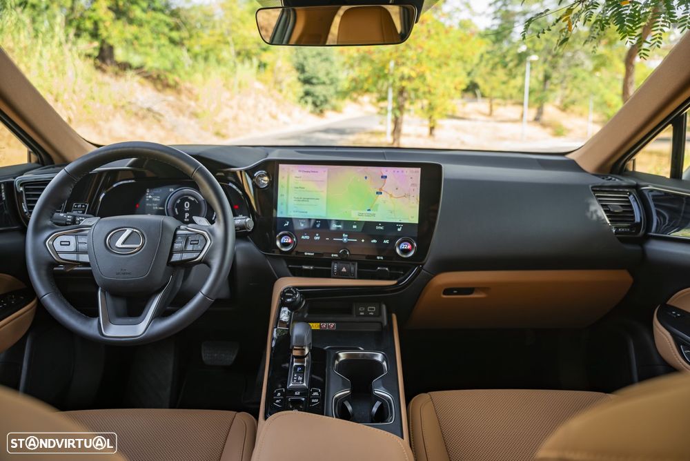 Lexus NX 450h+ Executive - 18