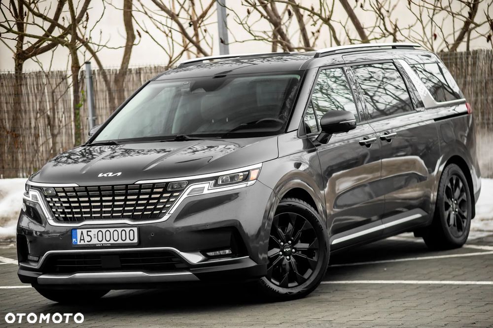 Kia Carnival - 7
