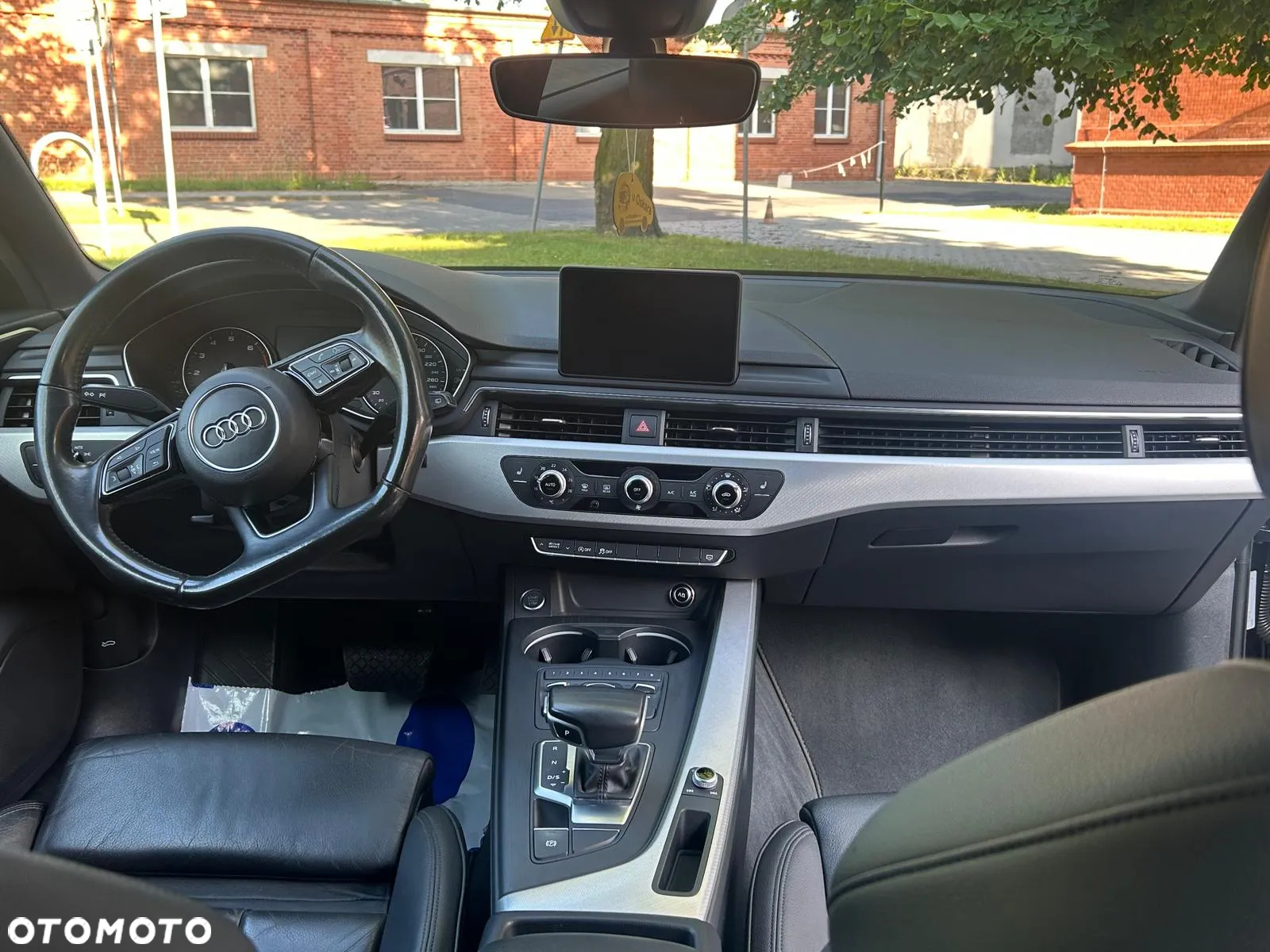 Audi A4 Avant 40 TFSI S tronic S line - 11