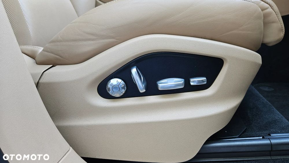 Porsche Cayenne Platinum Edition - 25