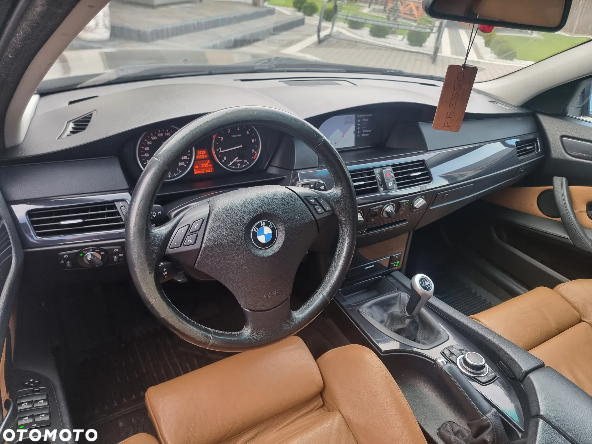 BMW Seria 5 520i - 4