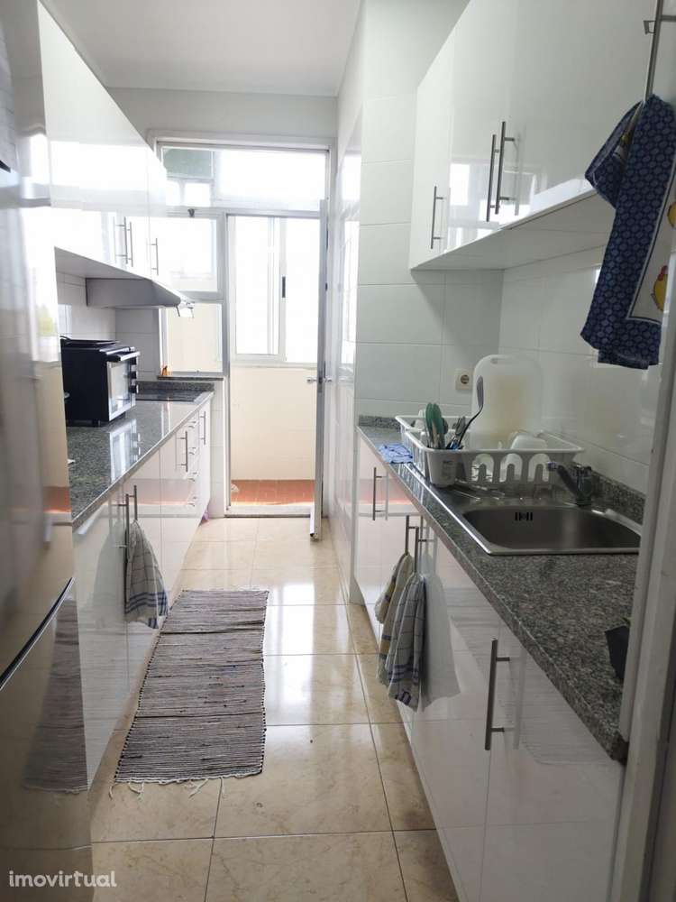 Quarto - localizado em Massarelos Porto - Grande imagem: 4/5