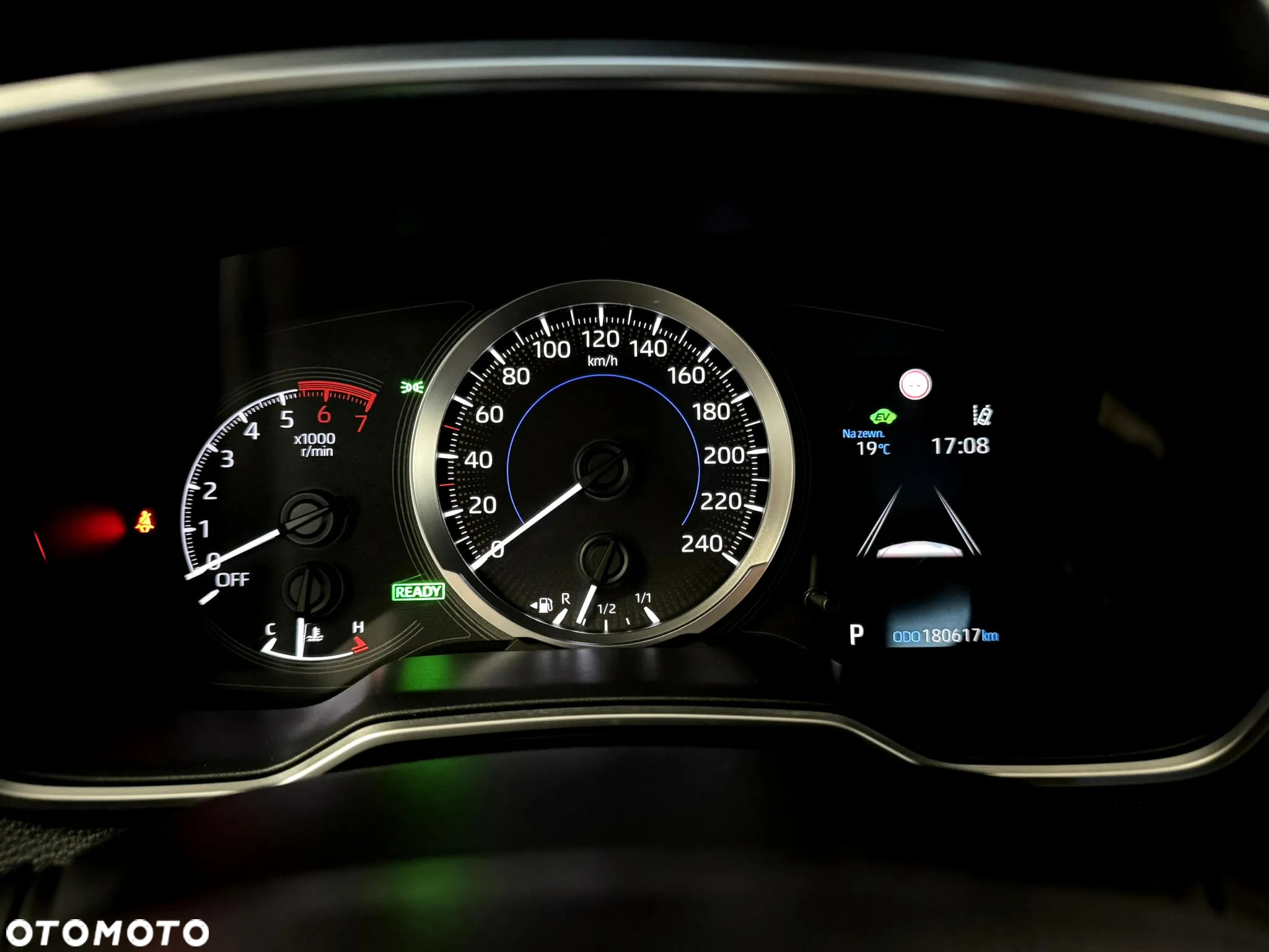 Toyota Corolla 1.8 Hybrid Comfort - 20