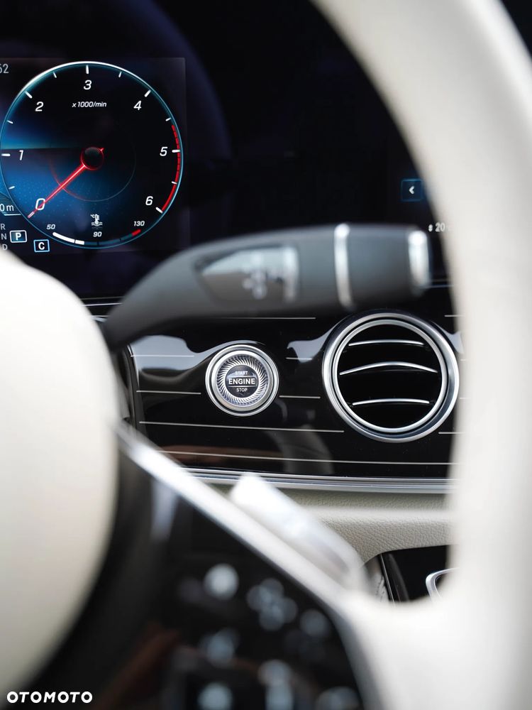 Mercedes-Benz Klasa E 400 d 4-Matic AMG/Avantgarde - 23
