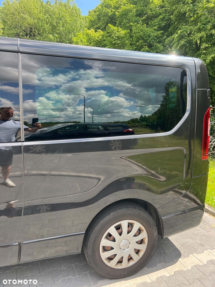 Opel Vivaro L2H1 2,9t Elegance Premium - 4