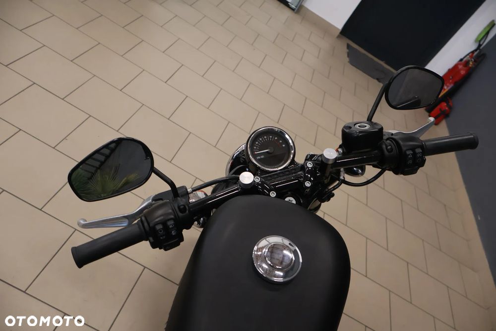 Harley-Davidson Sportster Roadster 1200R - 8