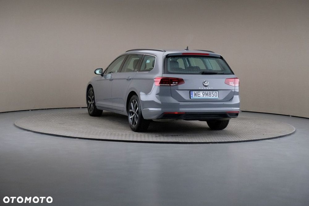 Volkswagen Passat Variant 2.0 TSI Business DSG - 2
