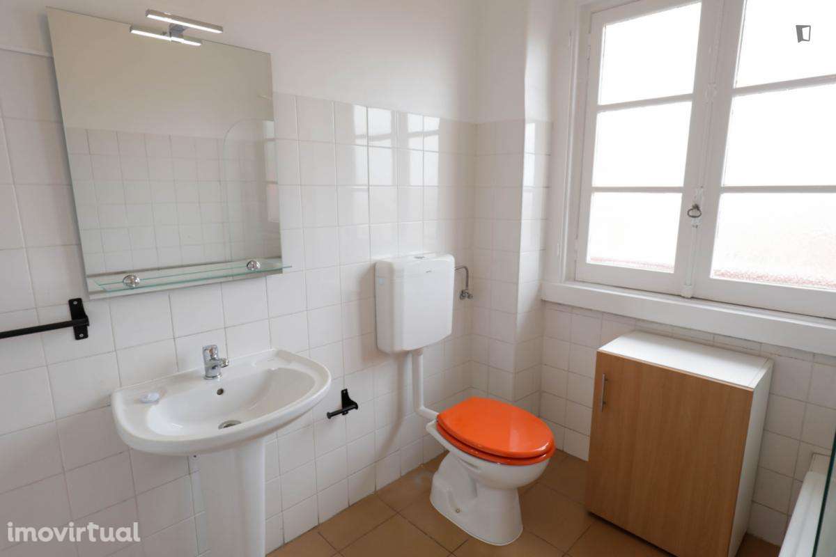 Quarto - localizado em Olaias Lisbon - Grande imagem: 3/6