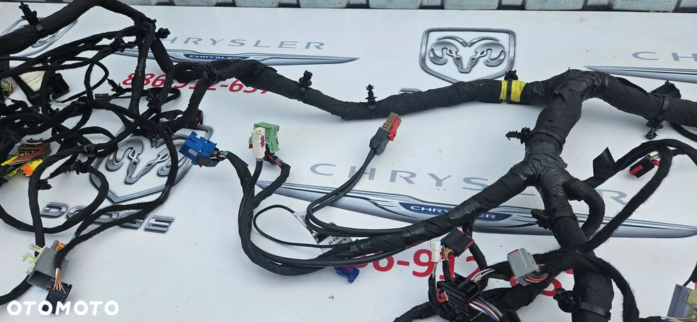 Dodge Durango III LIFT 2021- Instalacja deski Wiązka kokpitu pod dużą nawigację Instalacja radia  Kostki Wtyczki Kable - 8