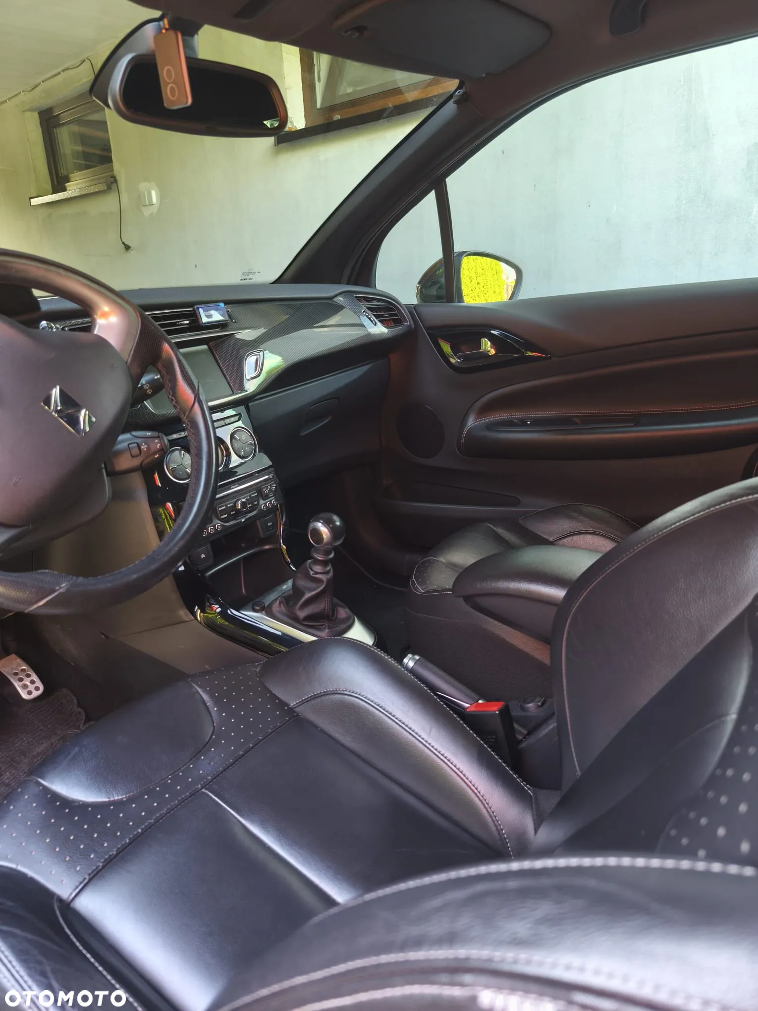 Citroën DS3 1.6 THP Ultra Prestige - 3