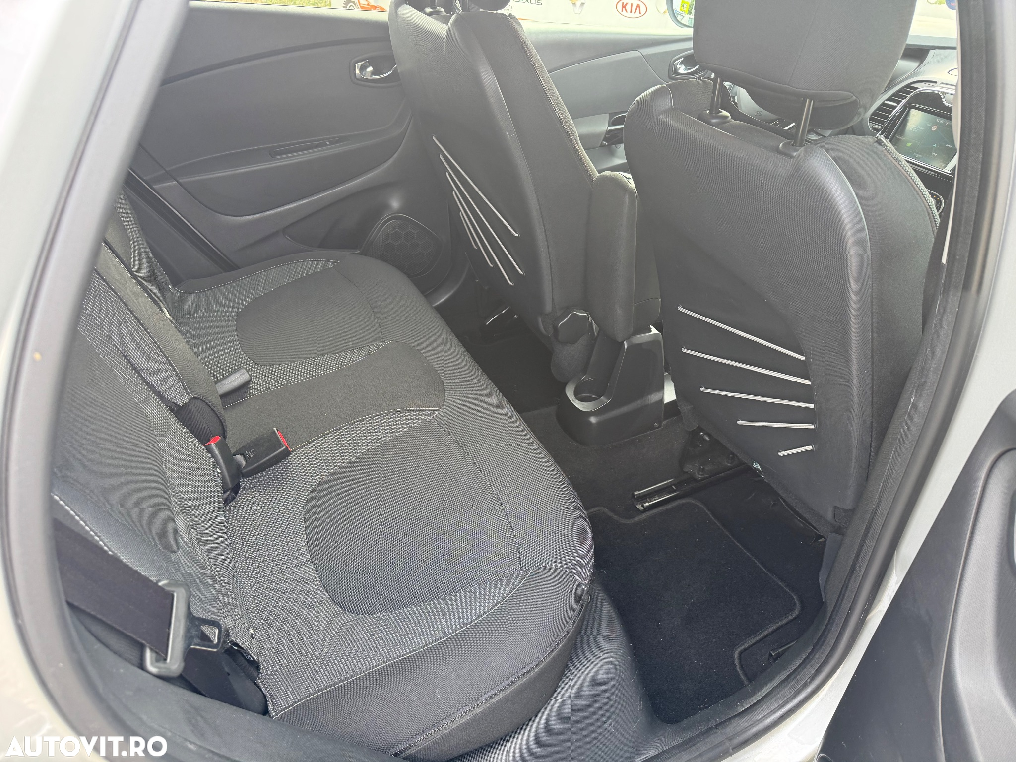 Renault Captur TCe 90 BUSINESS EDITION - 12