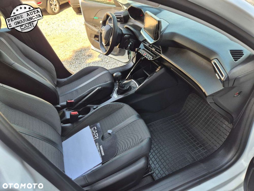 Peugeot 208 - 19