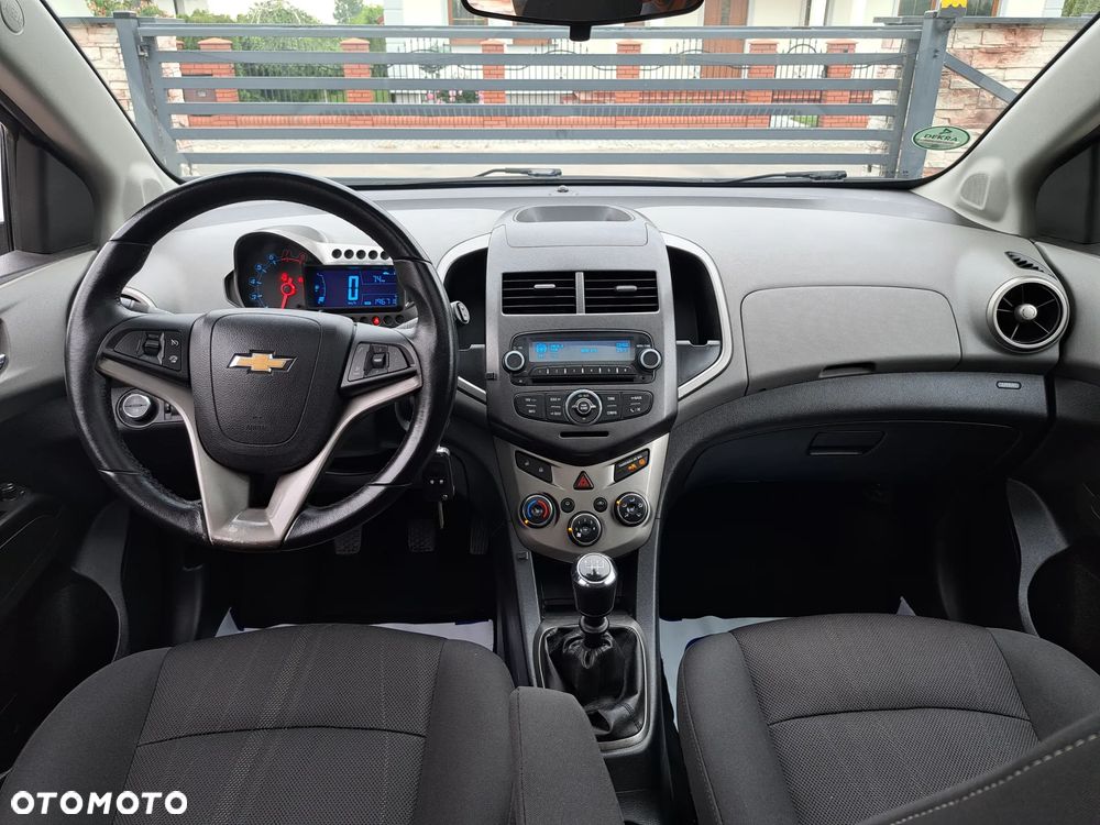 Chevrolet Aveo 1.6 LTZ - 11