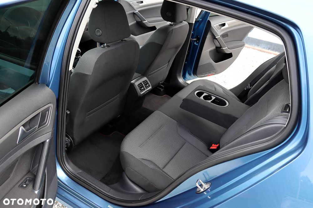 Volkswagen Golf 1.2 TSI BlueMotion Technology Cup - 26
