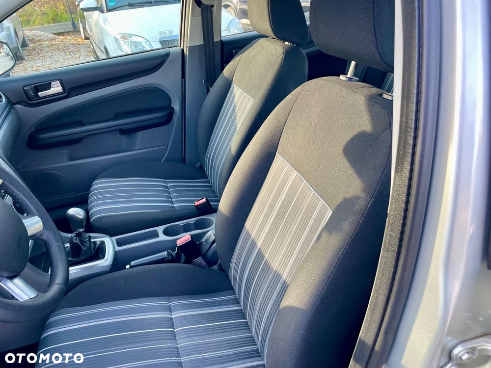 Ford Focus 1.6 16V Fun - 21