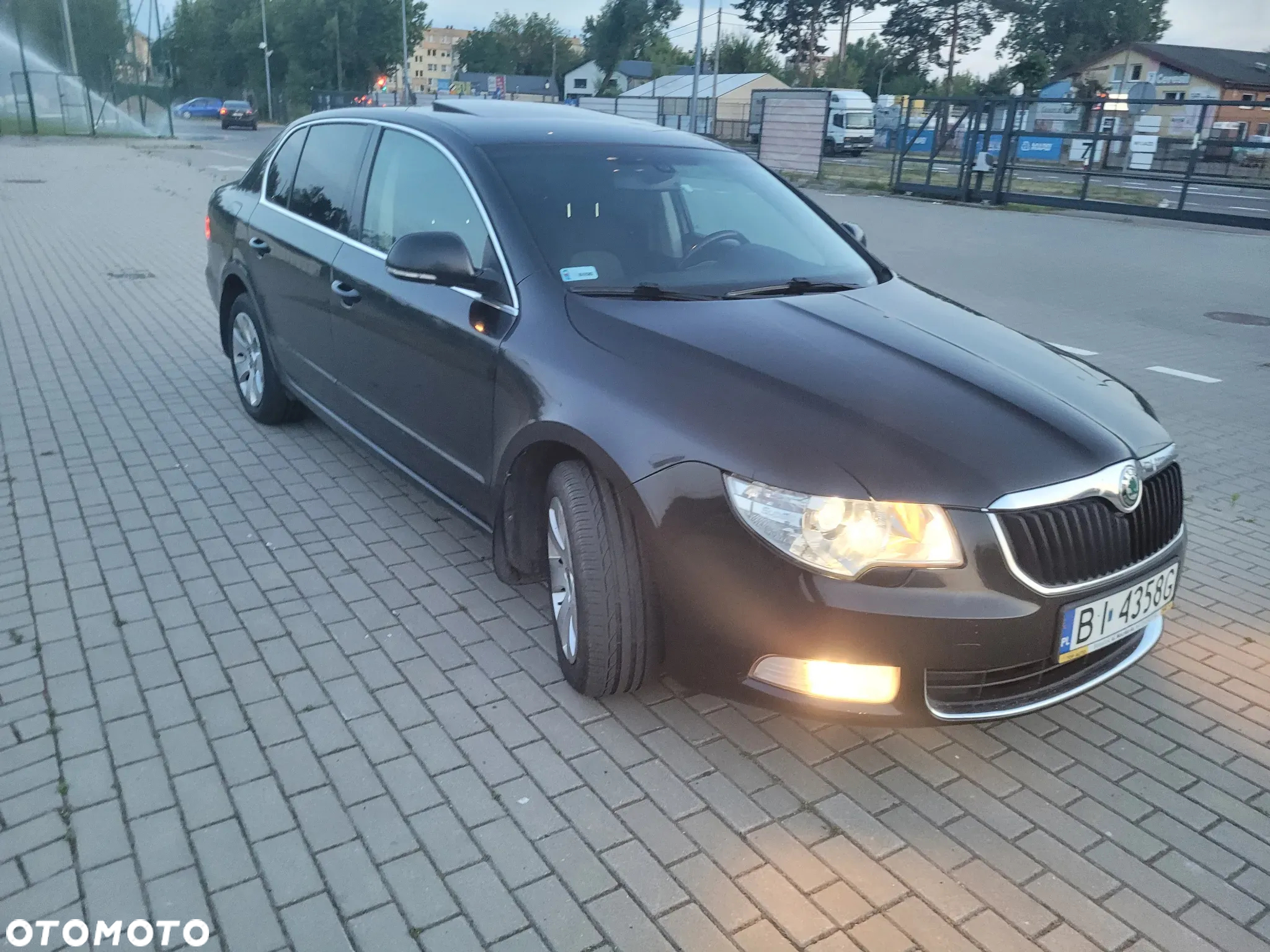 Skoda Superb 1.8 TSI Platinum DSG - 19