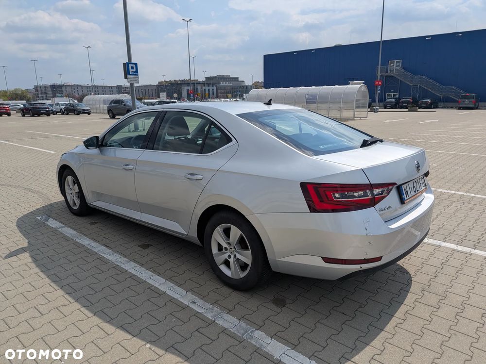 Skoda Superb 2.0 TDI Ambition DSG - 3