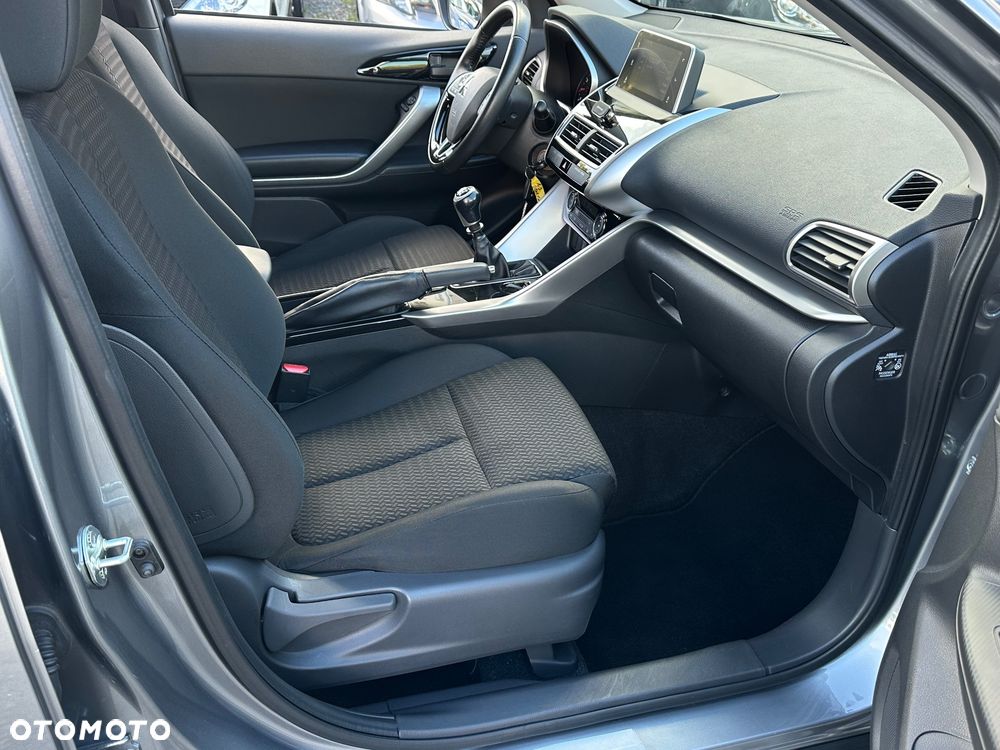 Mitsubishi Eclipse Cross 1.5 T Intense - 25