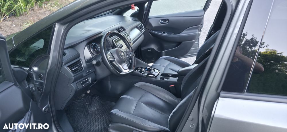 Nissan LEAF Tekna - 7