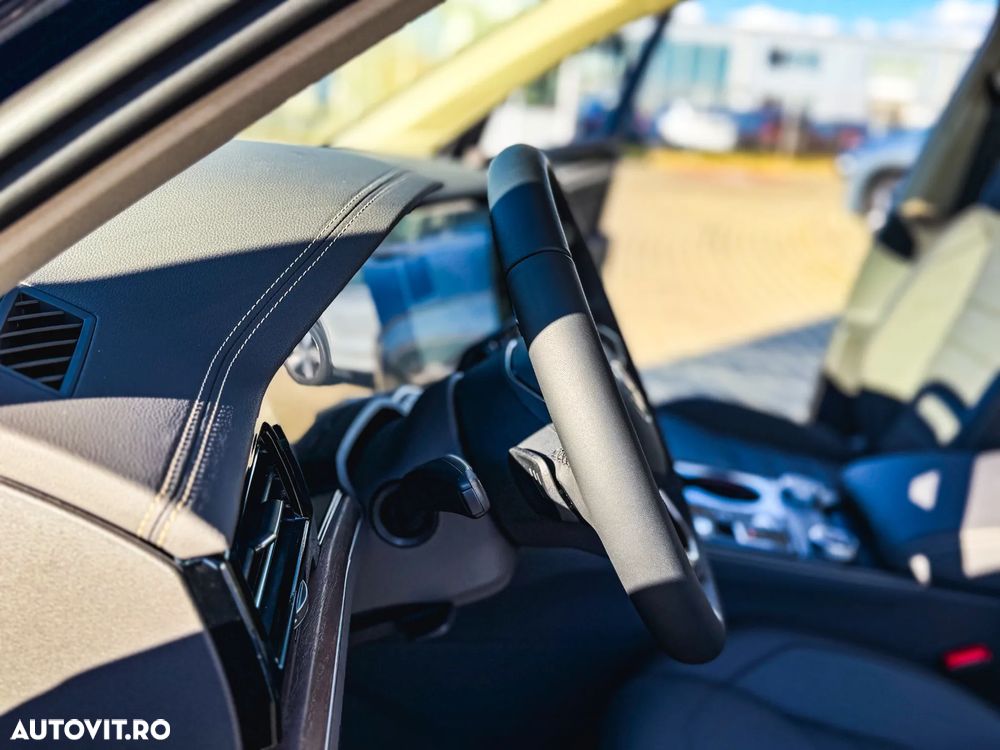 Volkswagen Touareg V6 TDI 4MOTION Elegance - 12