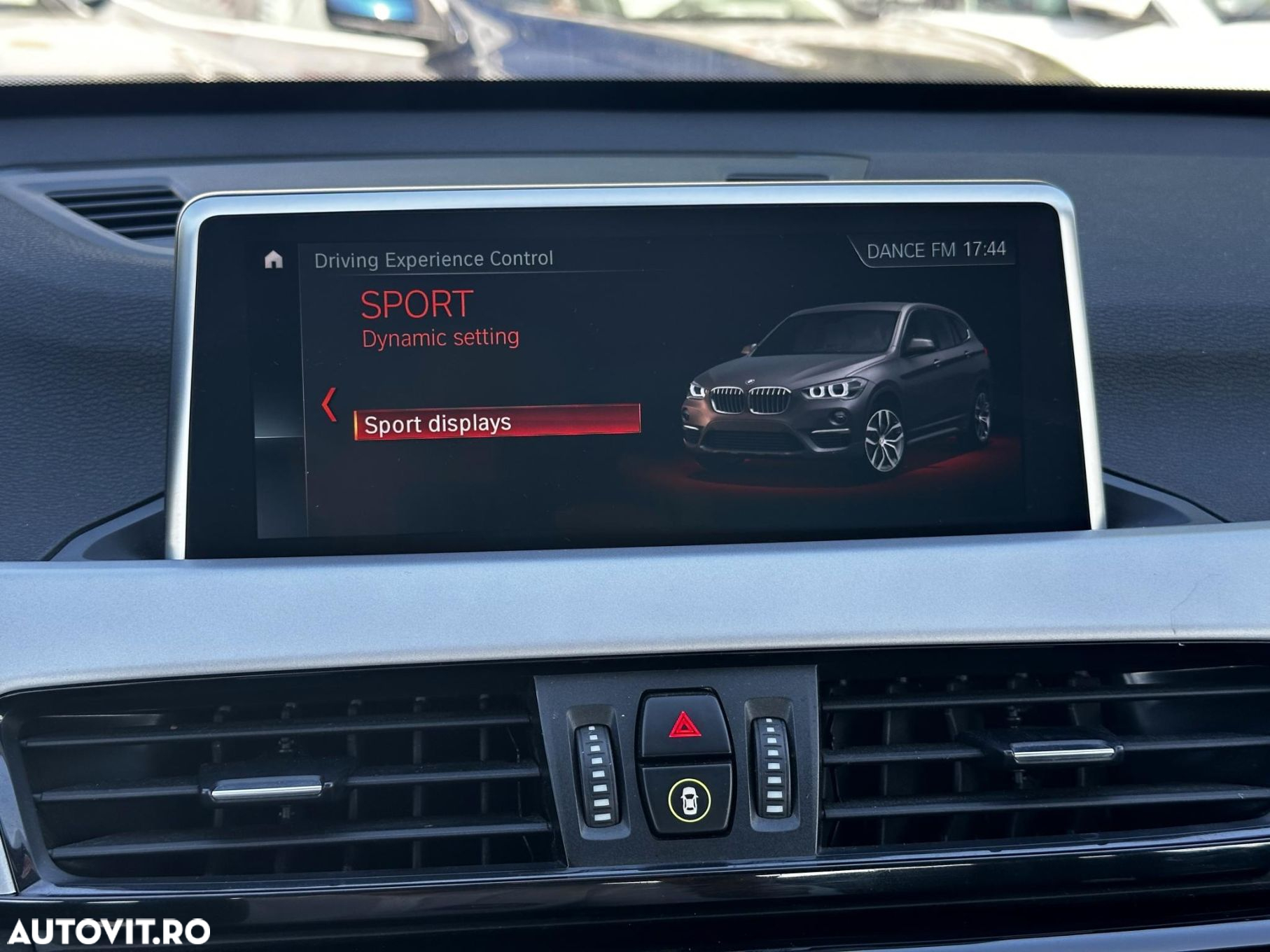 BMW X1 sDrive20i AT - 14