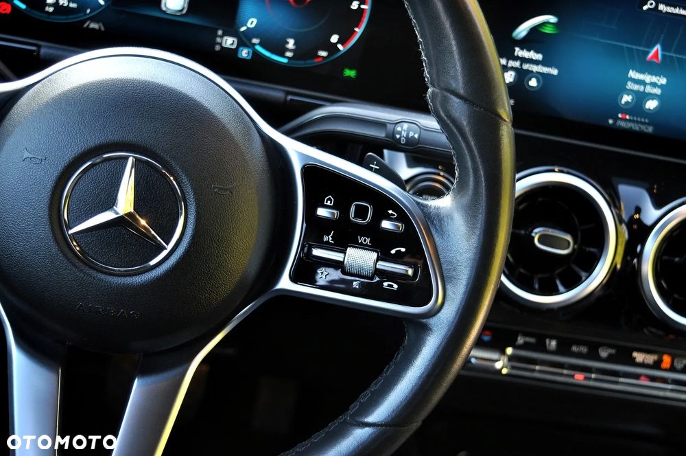 Mercedes-Benz GLA 200 d 8G-DCT Special Edition - 34