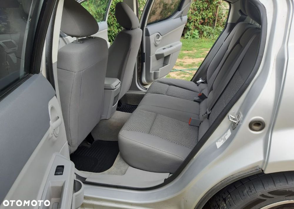 Dodge Avenger 2.0 CRD SE - 4