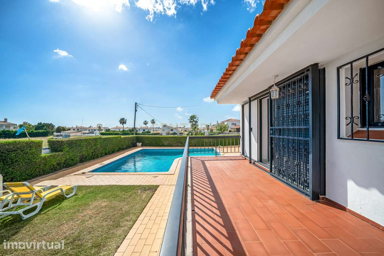 Apartamento com piscina localizado na zona da Galé, perto da praia. - Grande imagem: 3/26
