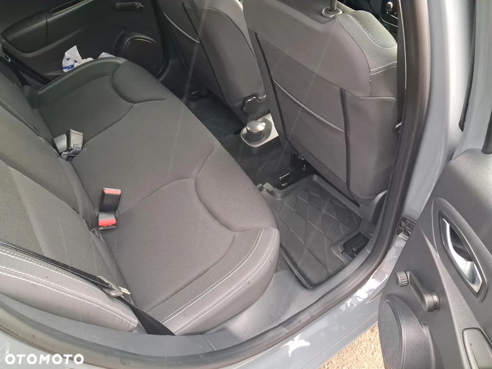 Renault Clio 1.2 16V Life - 25