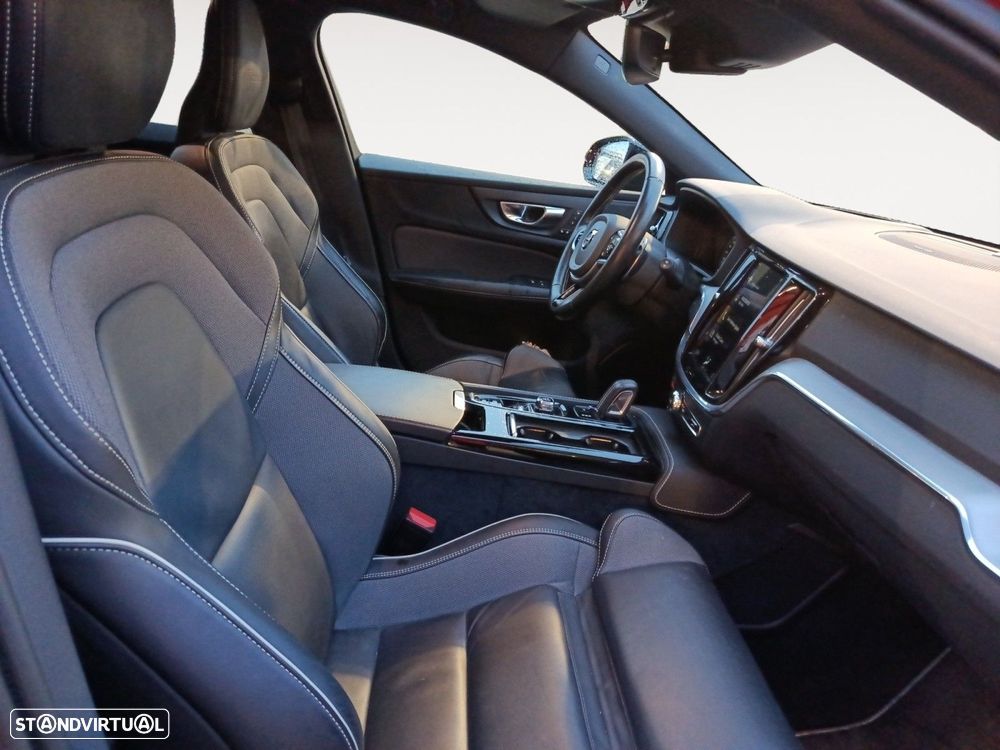 Volvo V60 2.0 T8 AWD TE R-Design - 15