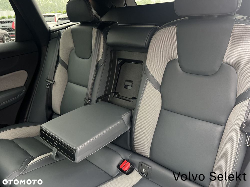 Volvo XC 60 B5 B AWD R-Design - 16
