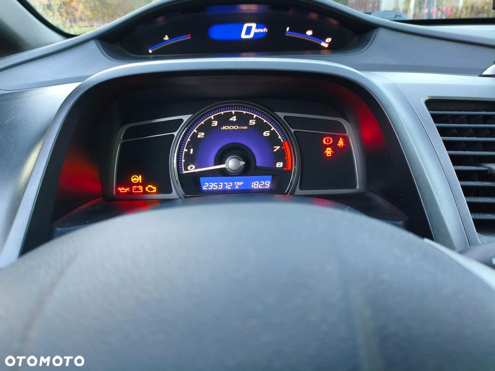 Honda Civic 1.8 Comfort - 11