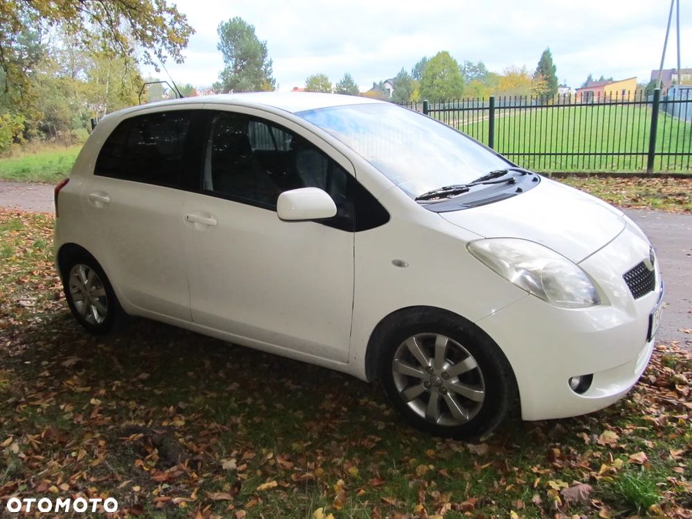 Toyota Yaris 1.3 VVT-i Luna - 4
