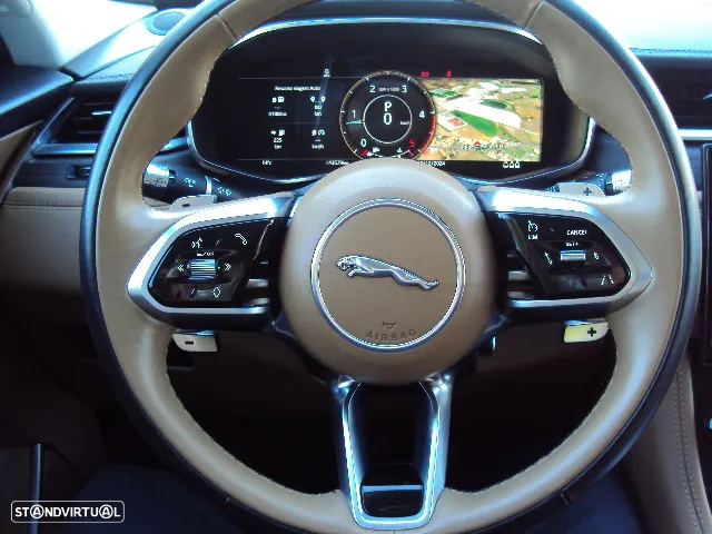 Jaguar F-Pace 2.0 D200 AWD - 10