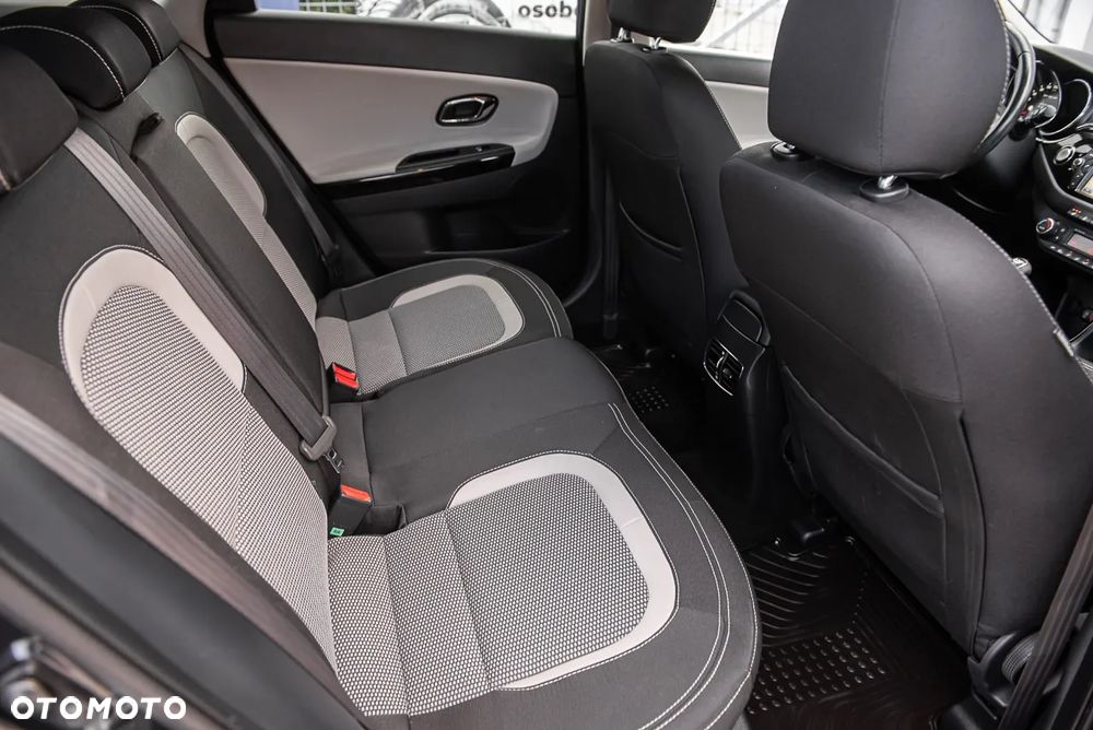 Kia Ceed 1.6 CRDi 136 ISG UEFA EURO 2016 - 30