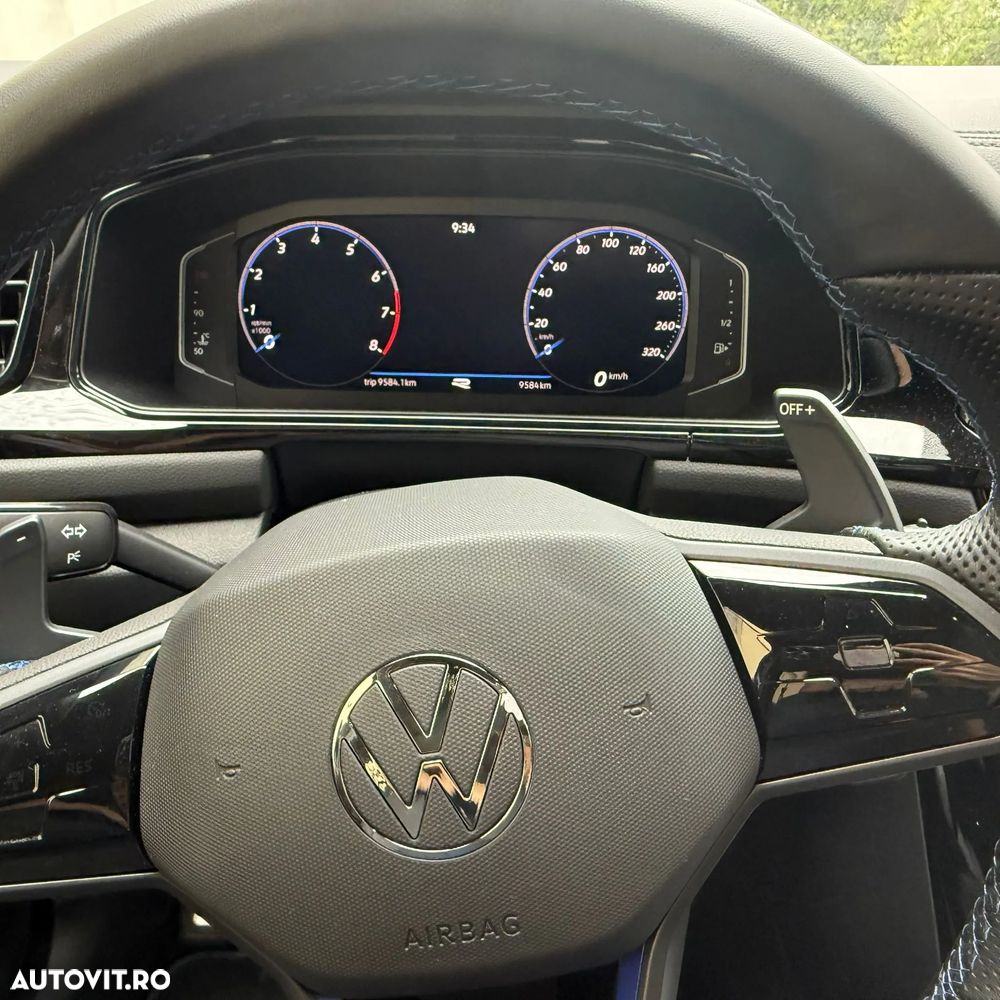 Volkswagen T-Roc R - 19